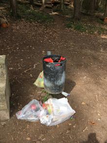 Müll bei St. Wolfgangkapelle