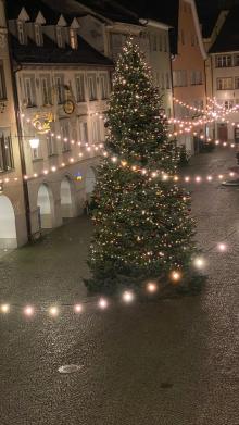 Weihnachtsbaum in der Marktstraße