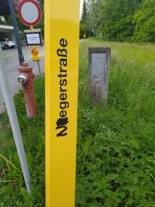 Bushaltestelle Schild beschädigt 